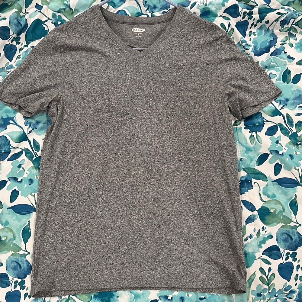 Old Navy Heather Gray V-Neck Men's Tee